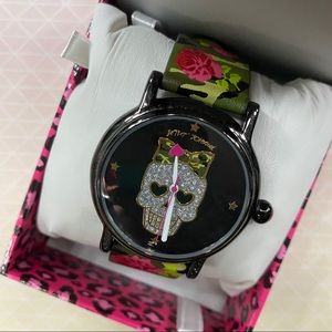 Camo Skull flower Betsey Johnson Watch